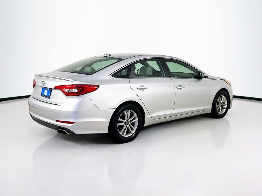 Used 2016 Symphony Silver Hyundai SE image 7