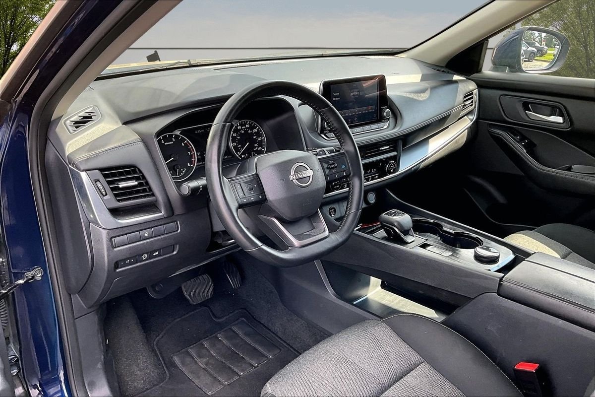 Used 2025 Blue Nissan SV Intelligent AWD image 11