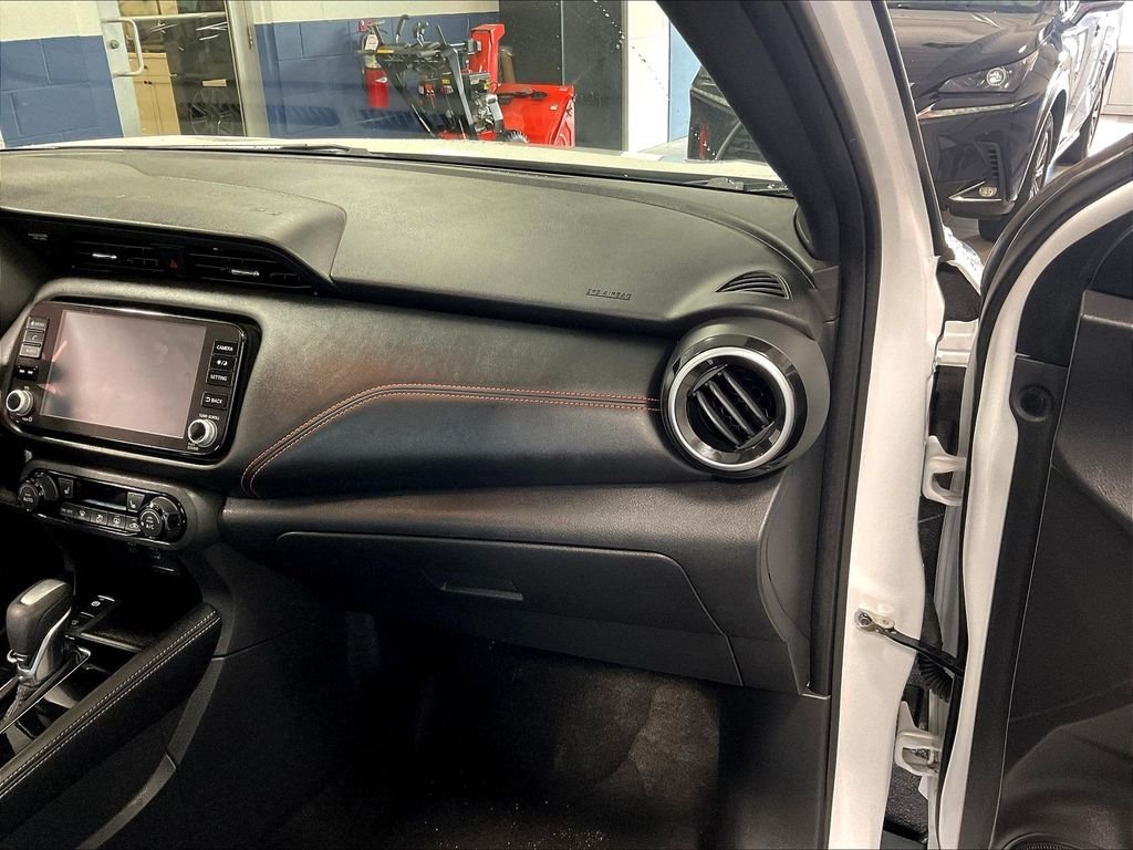 Used 2023 White Nissan SR image 13