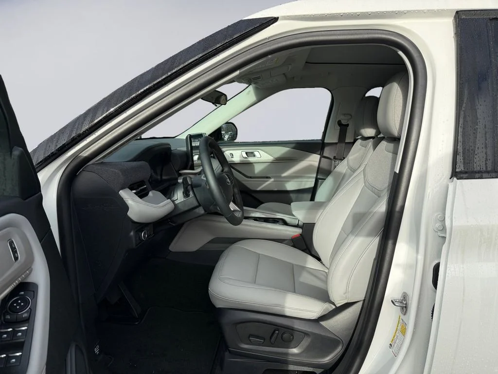 2026 Ford Explorer Active - Photo 10