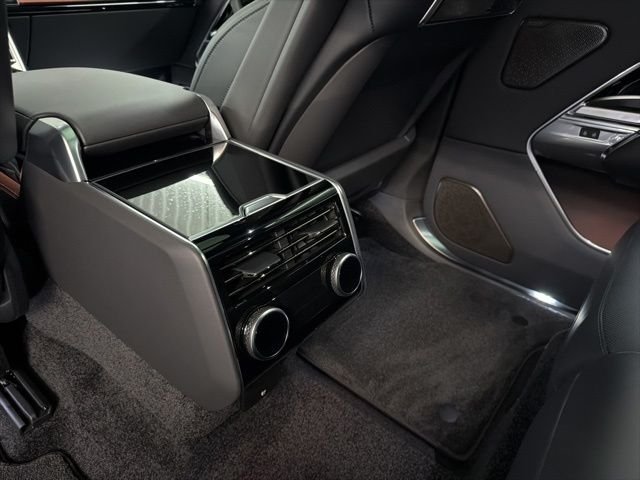New 2026 Santorini Black Land Rover Autobiography image 17