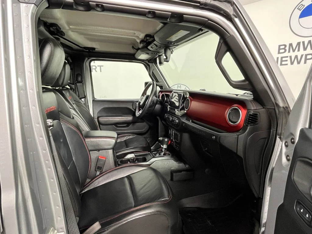 Used 2018 Silver Jeep Unlimited Rubicon image 23