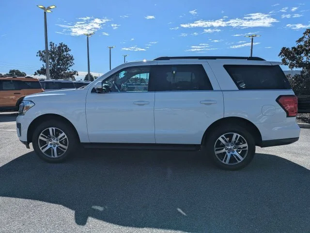 Used 2024 White Metallic Ford XLT image 7