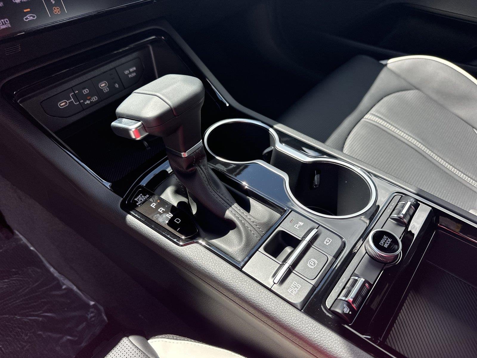 New 2027 Interstellar Gray Kia GT-Line image 17