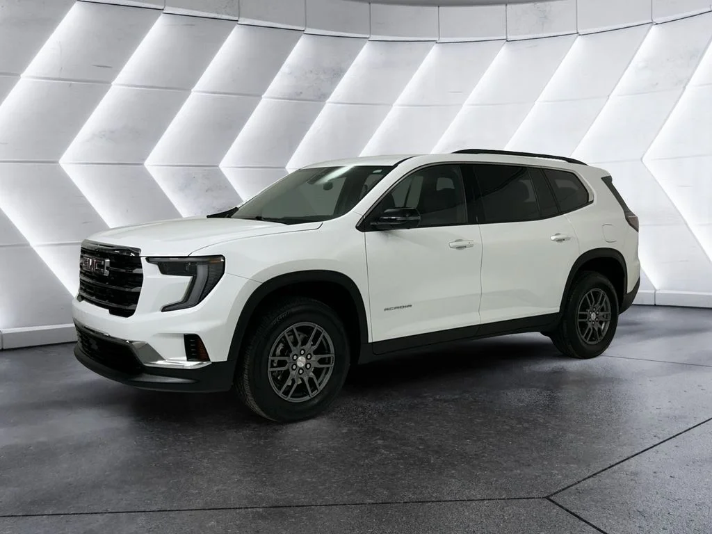 Used 2025 White GMC Elevation image 3