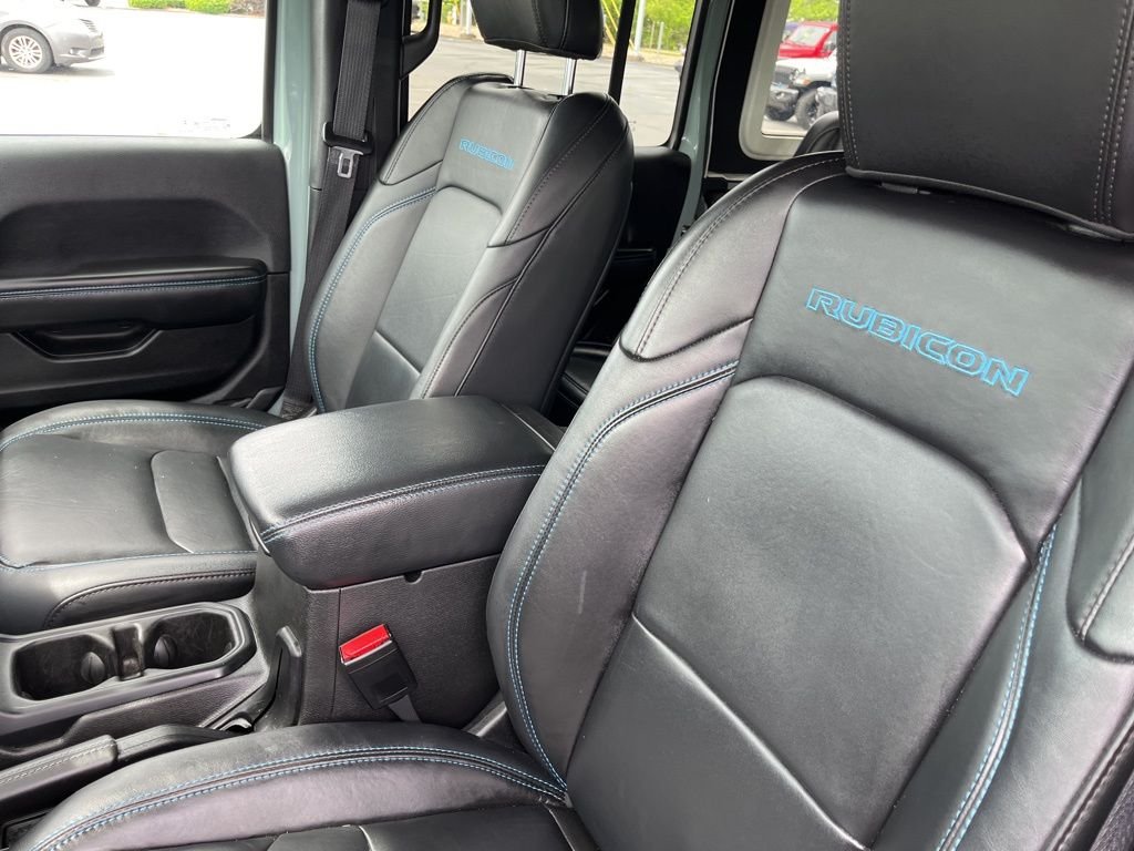 Used 2024 Earl Clearcoat Jeep Rubicon 4xe image 32