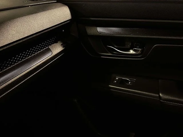 2025 Honda CR-V LX - Photo 25