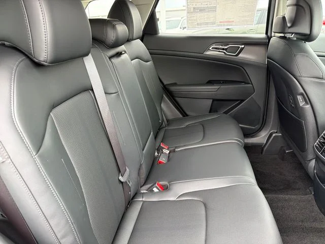 2026 Kia Sportage SX - Photo 24