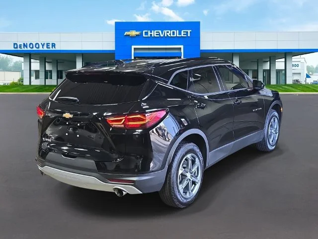 2025 Chevrolet Blazer 2LT - Photo 8