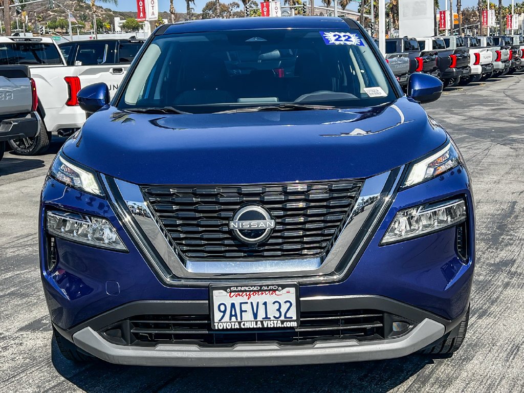 Used 2022 Caspian Blue Metallic Nissan SV image 2