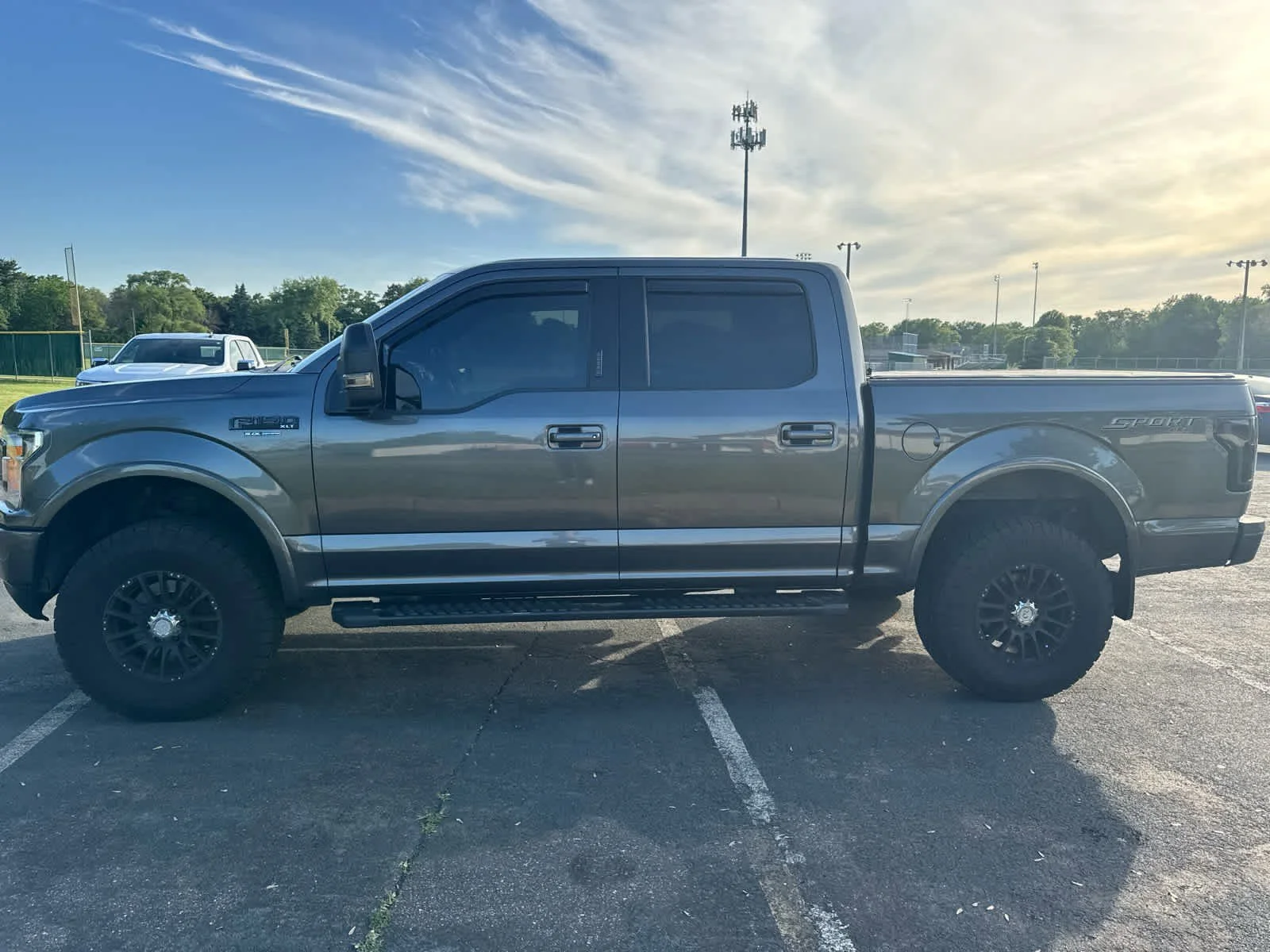 Used 2019 Magnetic Metallic Ford XLT image 4
