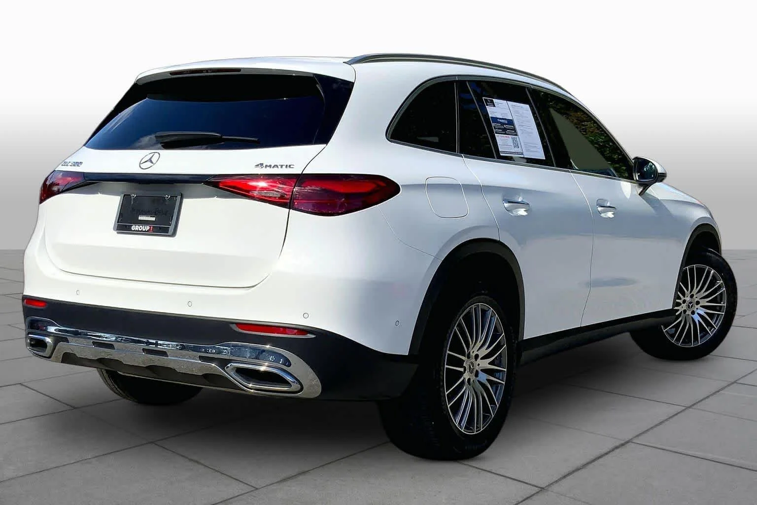Used 2024 Polar White Mercedes-Benz GLC 300 image 13