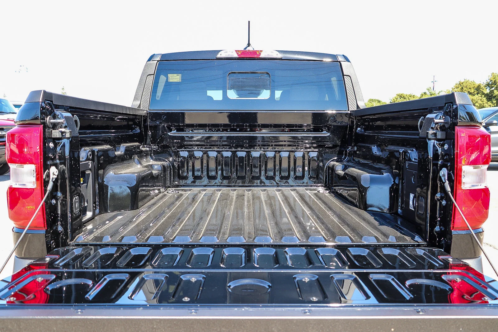 New 2026 Shadow Black Ford XLT image 13