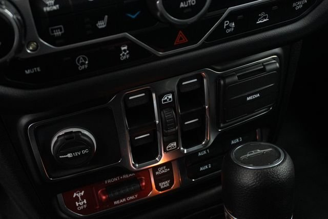 Used 2025 White Jeep Rubicon image 22