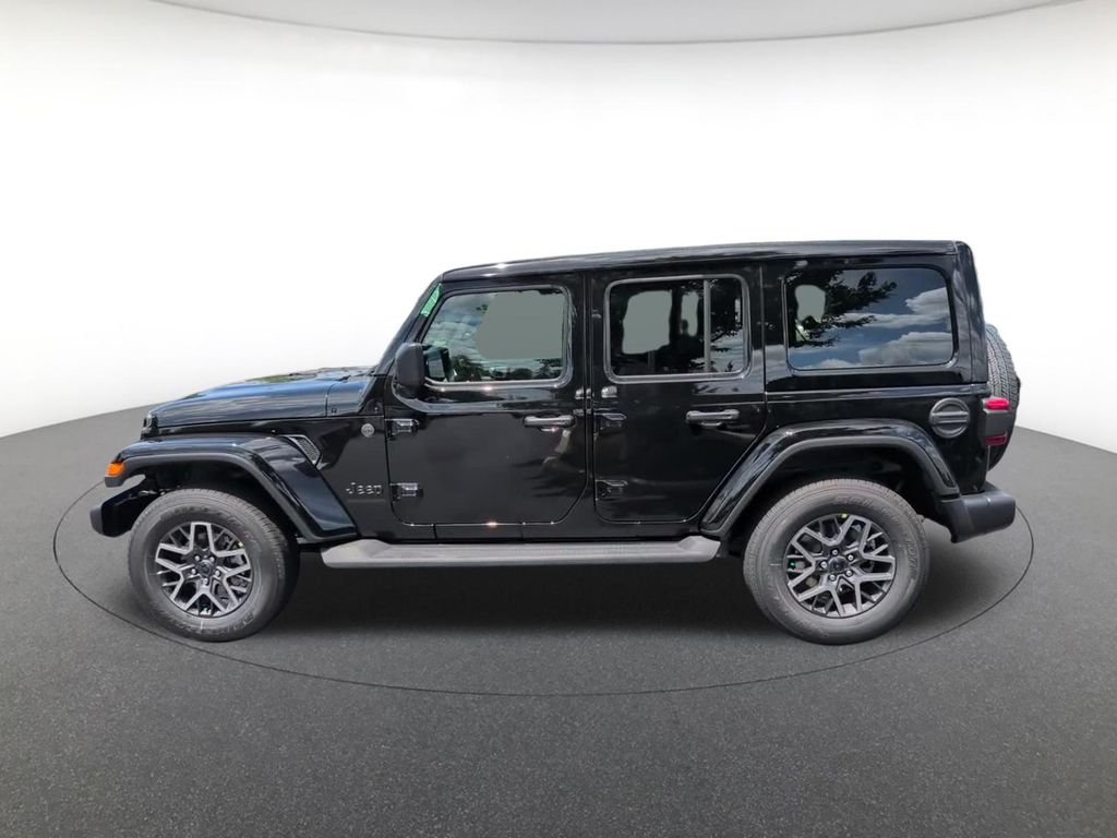 New 2026 Black Clear-Coat Exterior Paint Jeep Sahara image 12