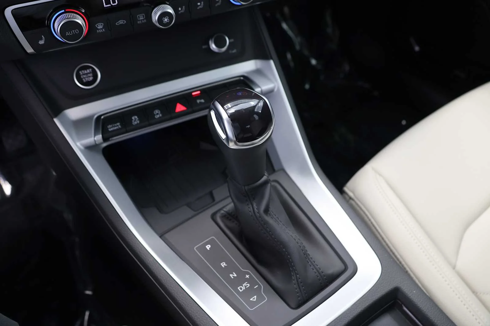 Used 2025 GLACIER WHITE Audi S line Premium Plus image 21