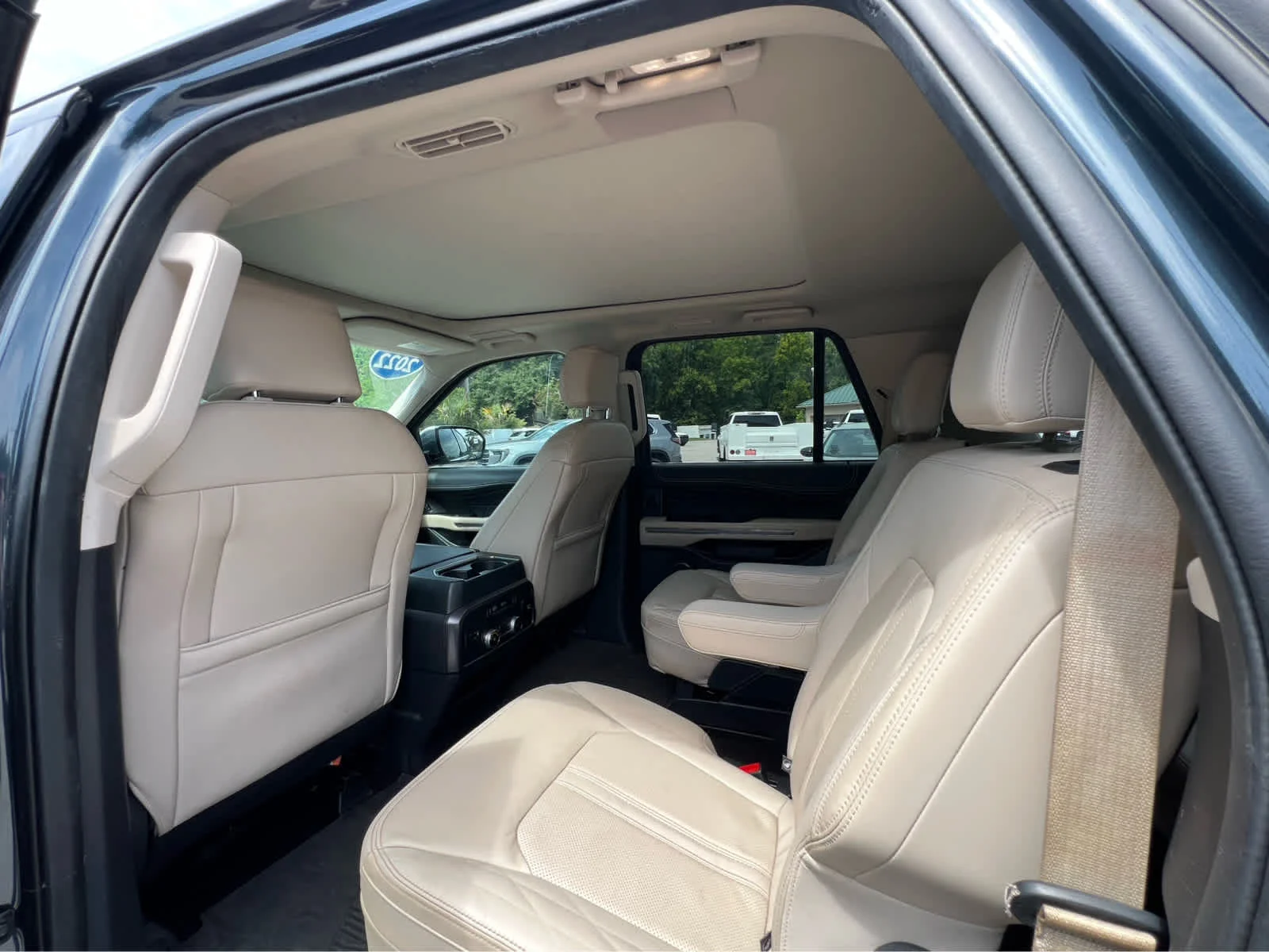 Used 2022 Blue Ford Platinum image 5
