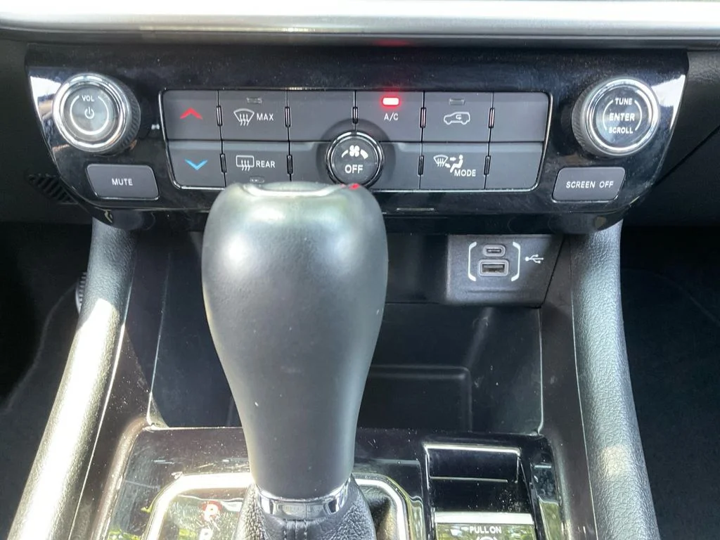 Used 2024 Black Jeep Latitude image 25