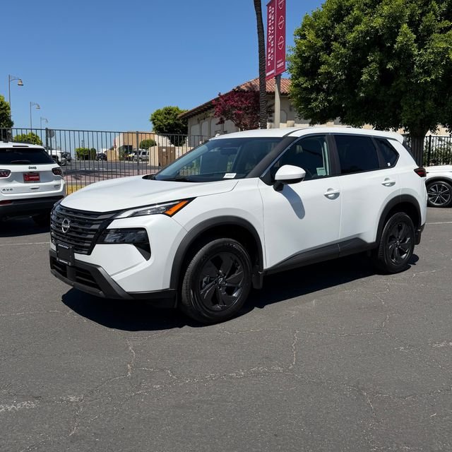 New 2026 Everest White Pearl TriCoat Nissan SV image 3