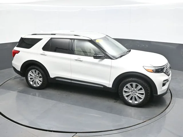Used 2021 White Ford Limited image 15