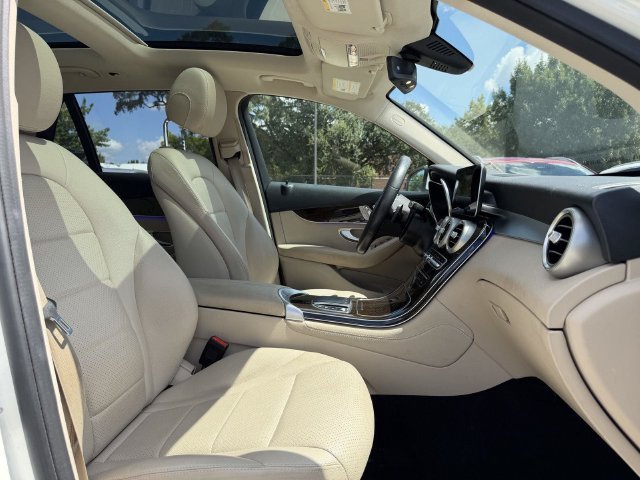 Certified Used 2021 Polar White Mercedes-Benz GLC 300 image 29