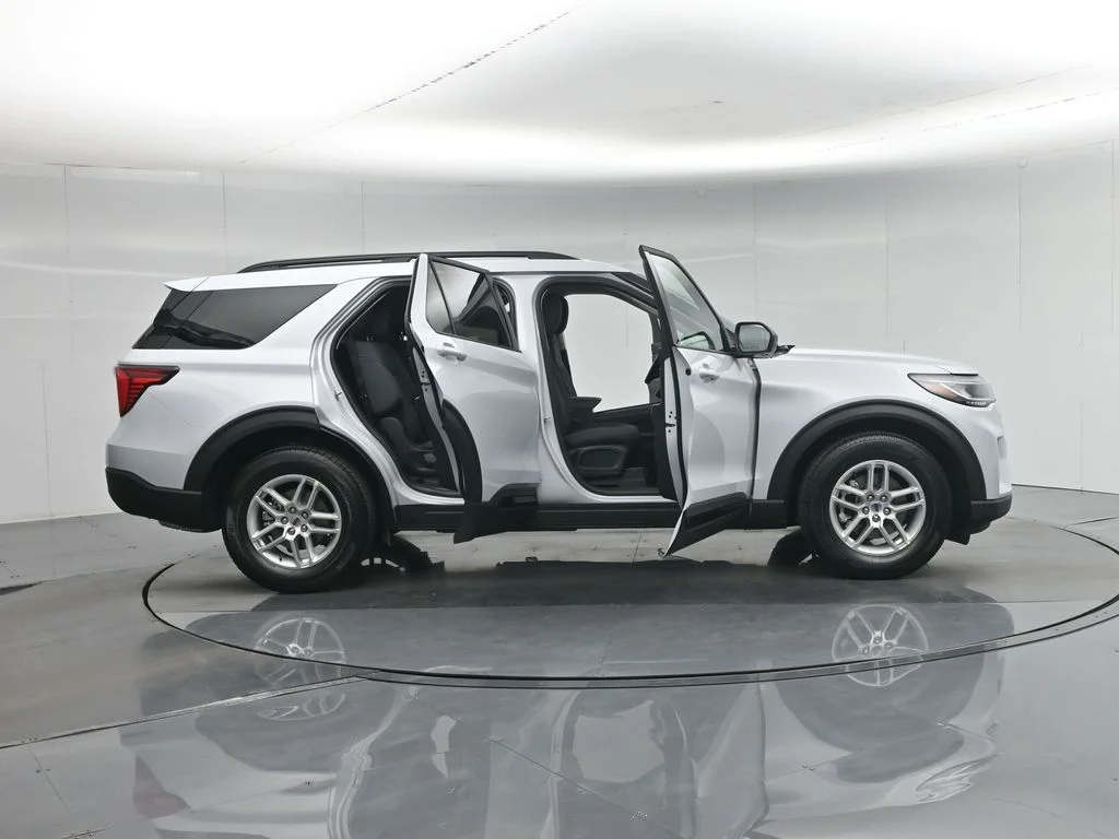 New 2026 White Ford Active image 4