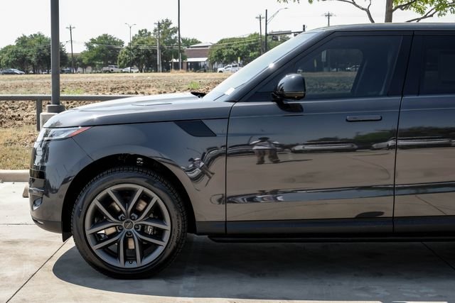 New 2026  Land Rover SE image 15