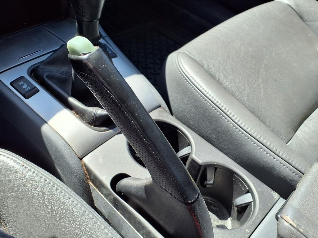Used 2006 Silver Honda EX-L image 21