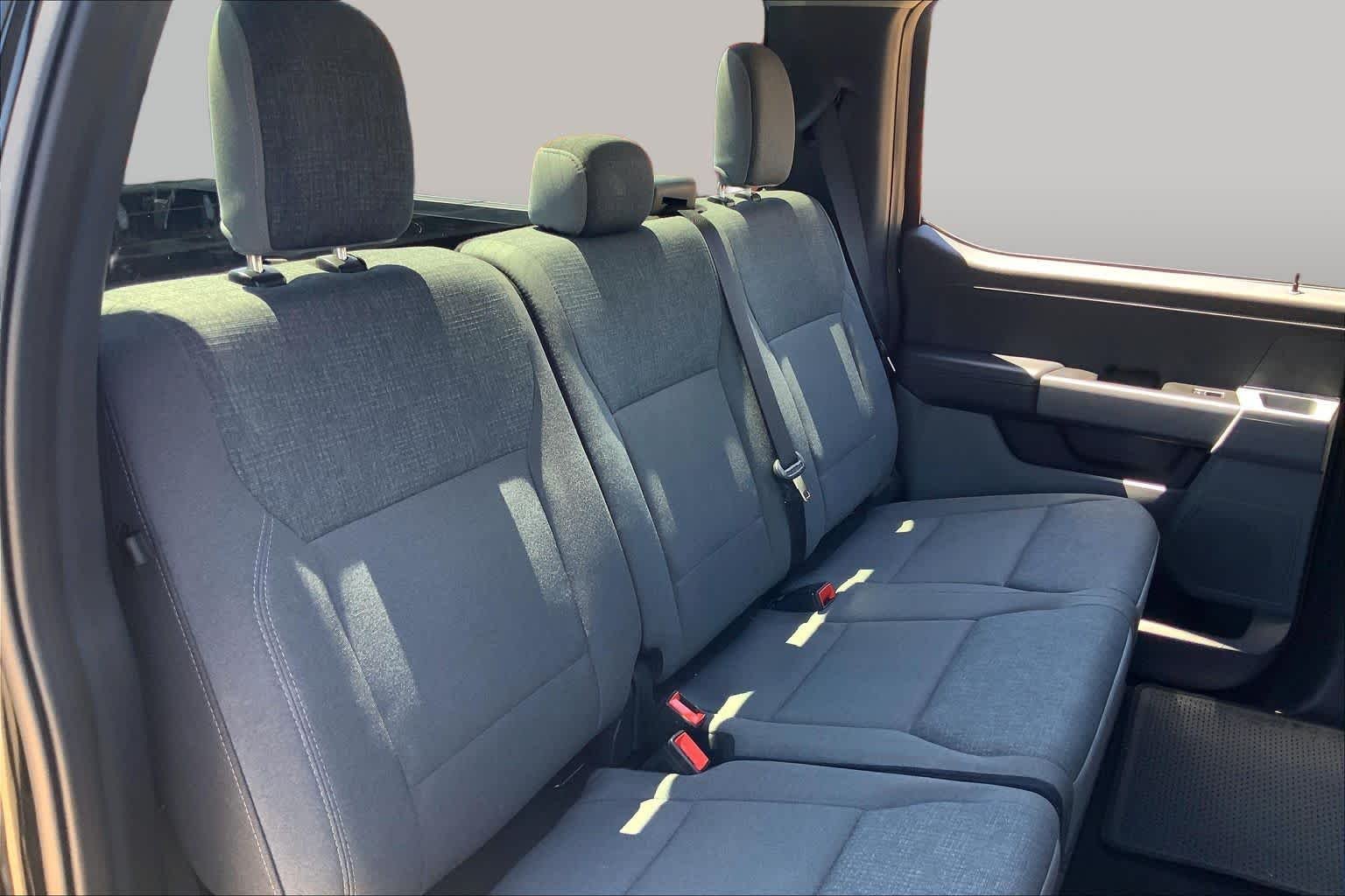 Used 2024 Agate Black Metallic Ford XLT image 20