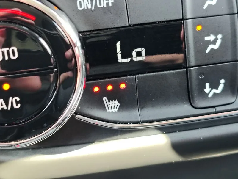 Used 2023 White Chevrolet LT image 30