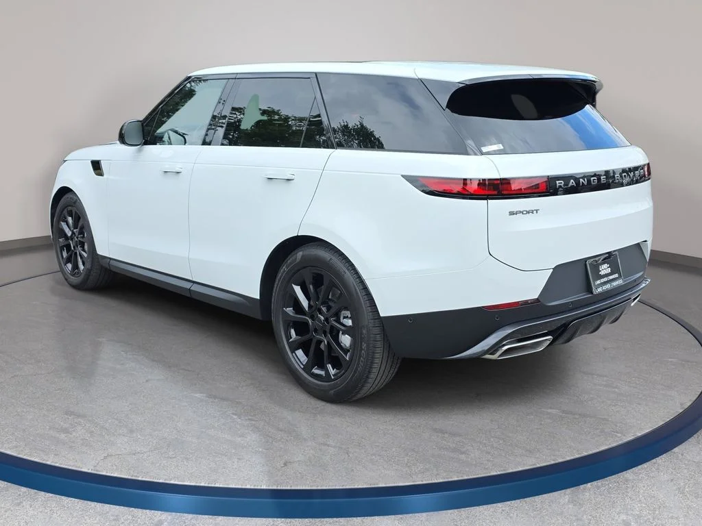 Certified Used 2026 Fuji White Land Rover SE image 7