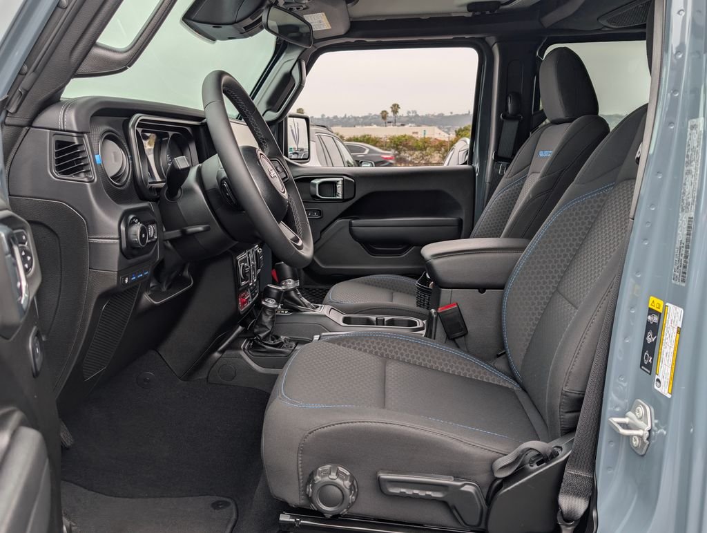2025 Jeep Wrangler 4xe Rubicon 4XE - Photo 12