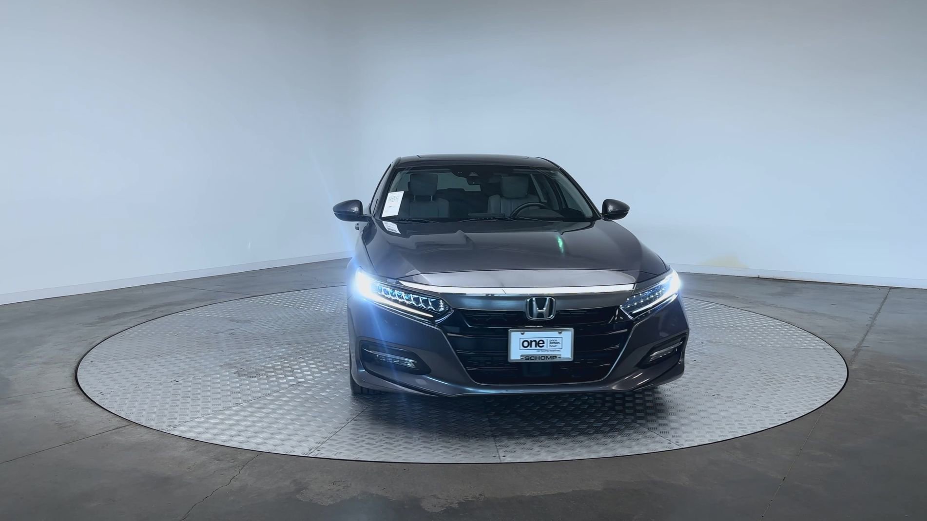 Used 2019 Gray Honda Touring image 3