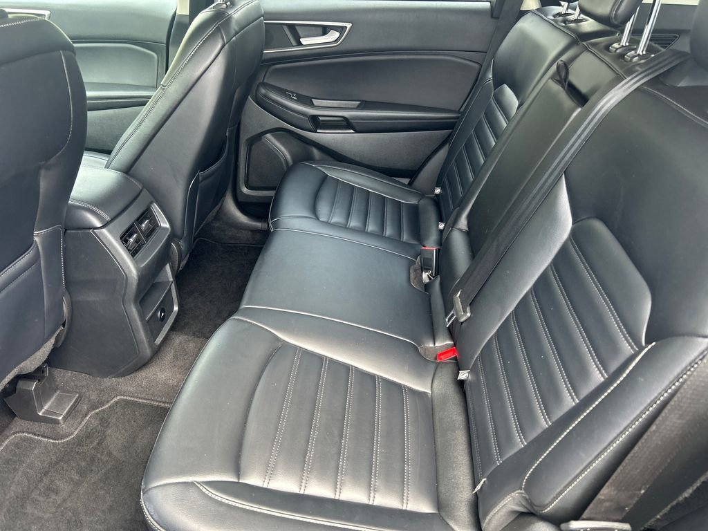 Used 2023 Gray Ford SEL image 13