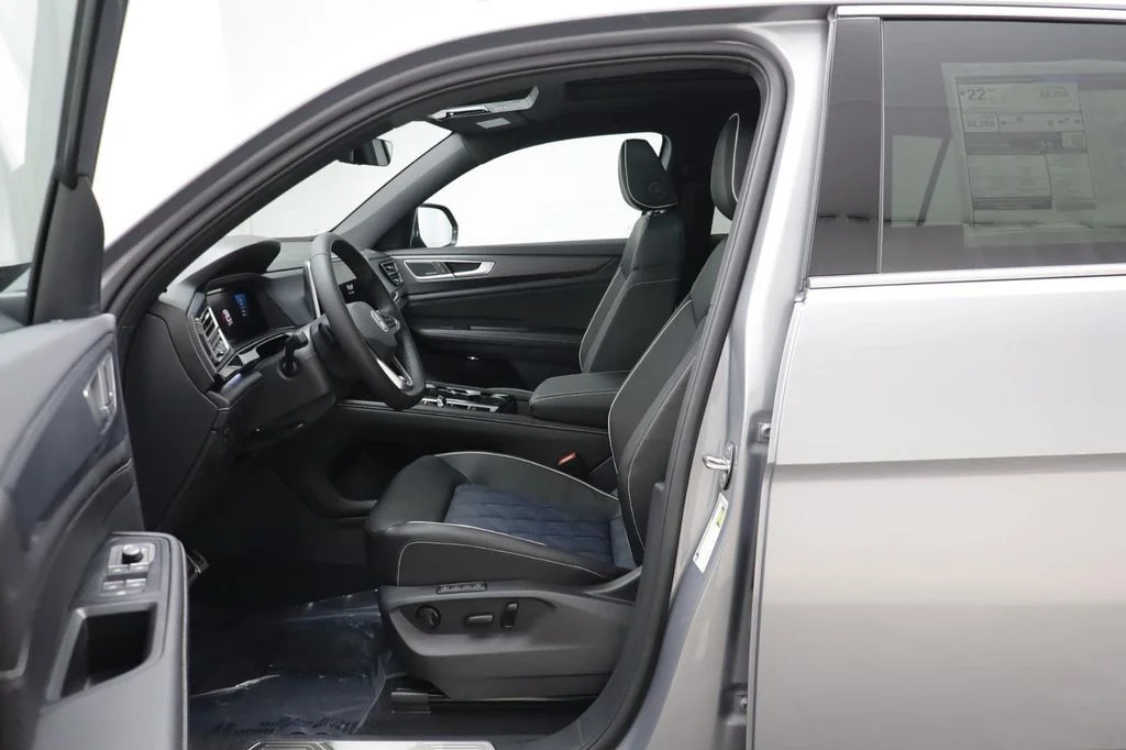 2026 Volkswagen Atlas Cross Sport SEL Premium R-LINE - Photo 6