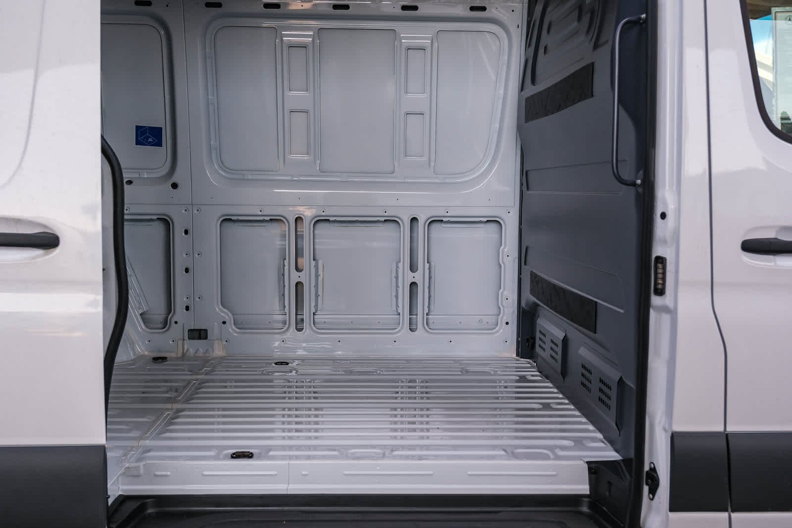 New 2025 Arctic+White Mercedes-Benz Cargo 144 WB  RWD 2.0L 4-Cylinder image 16