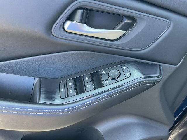 Used 2025 Blue Nissan SV image 26