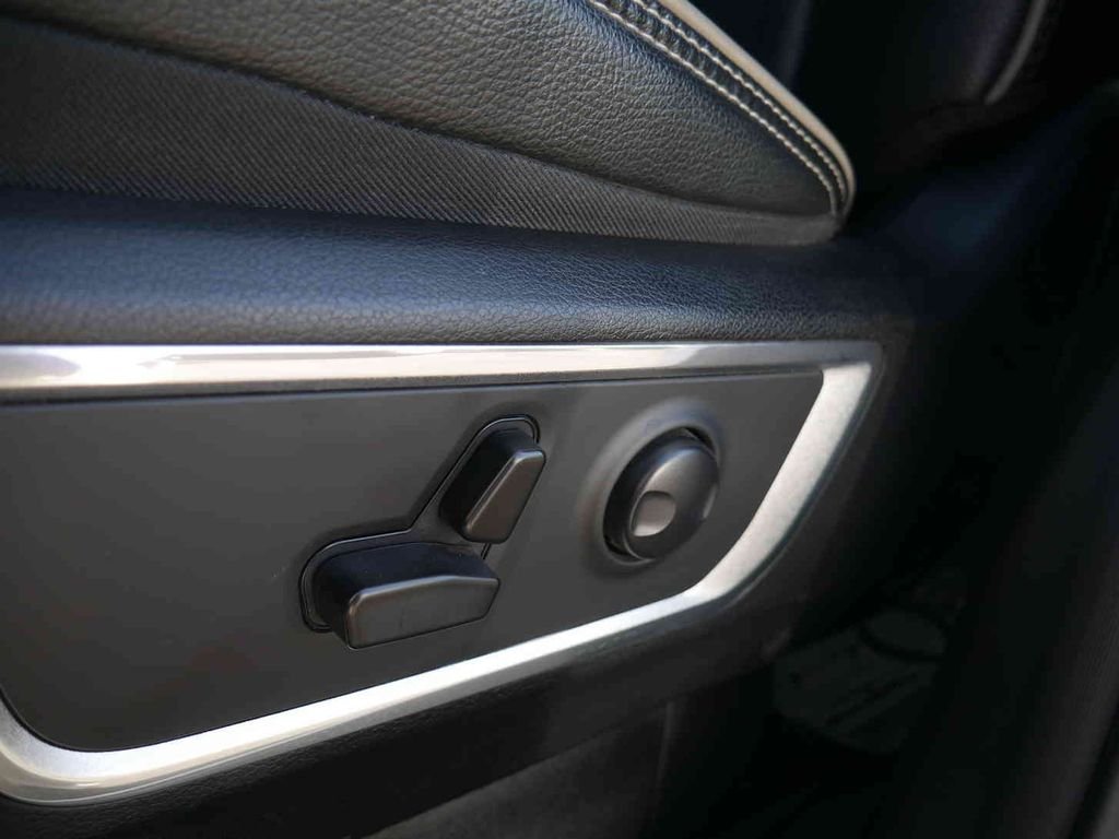 Certified Used 2022 White Ram Laramie image 30