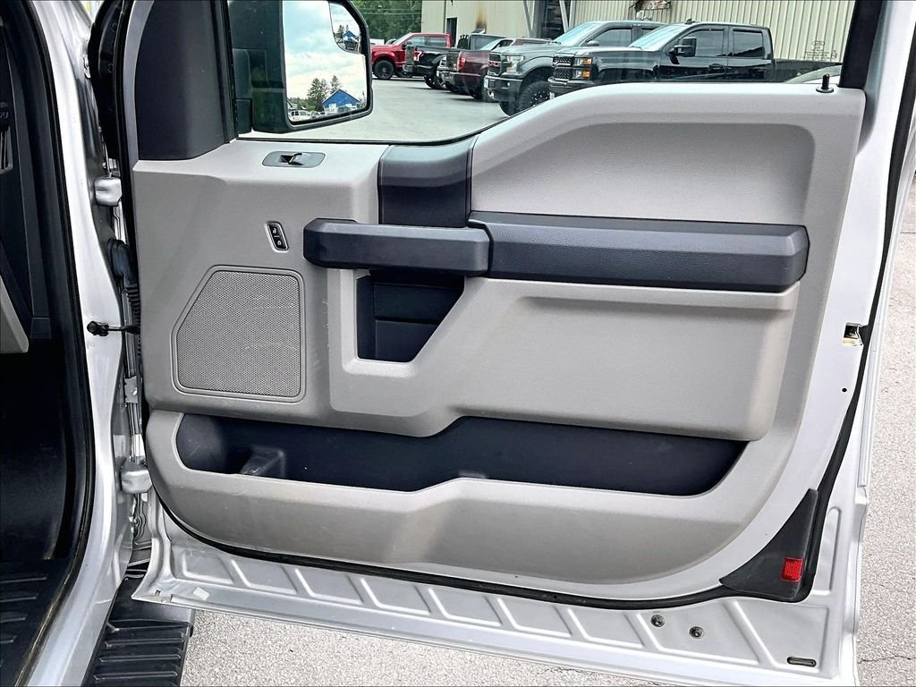 Used 2017 Ingot Silver Ford XL image 12