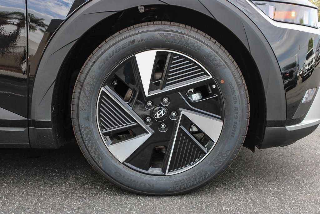 New 2026 Black Hyundai SEL image 12