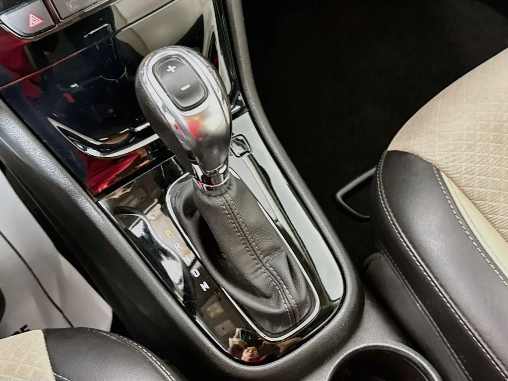 Used 2019 Red Buick Preferred image 20