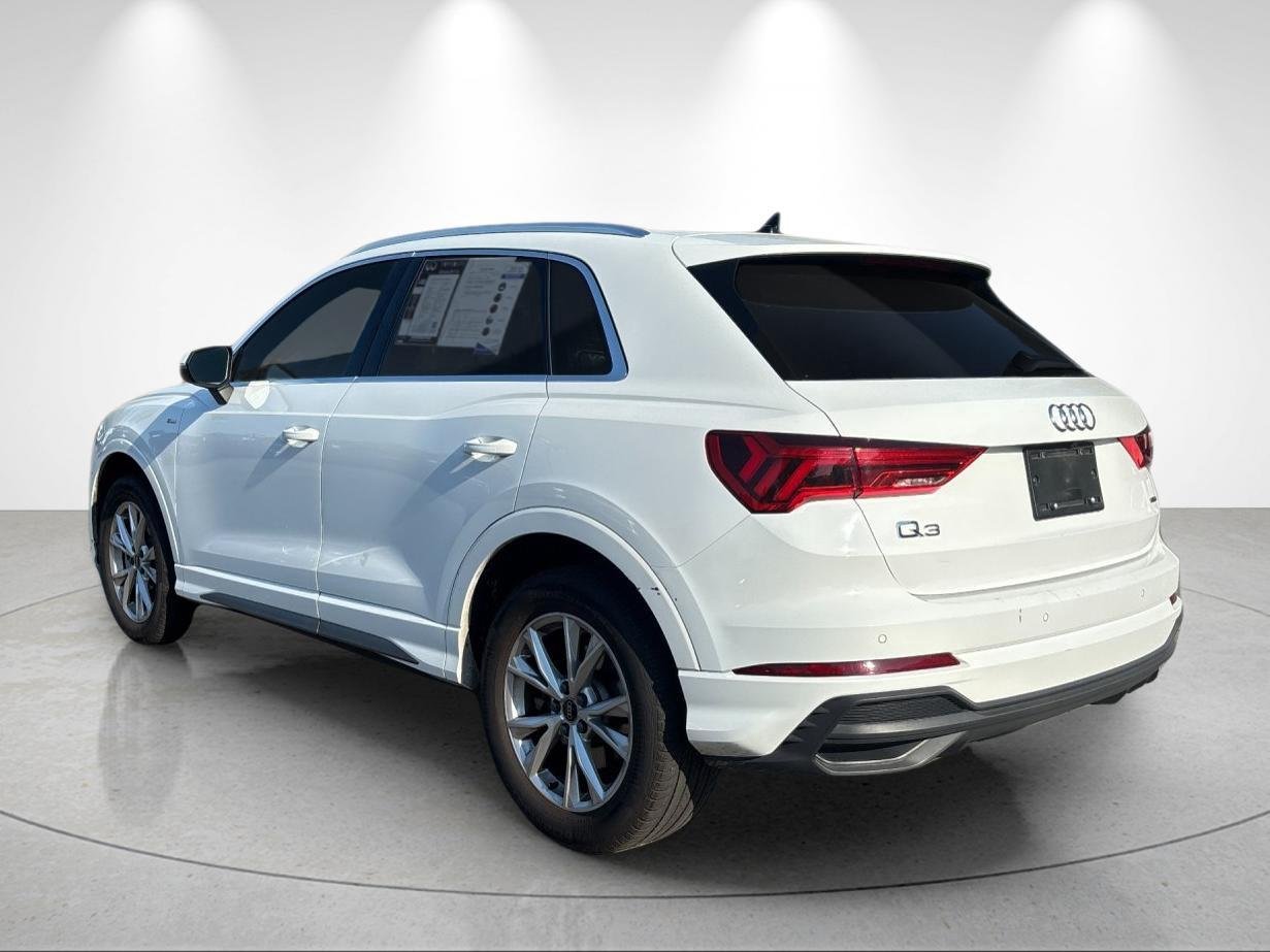 Used 2025  Audi S line Premium image 3