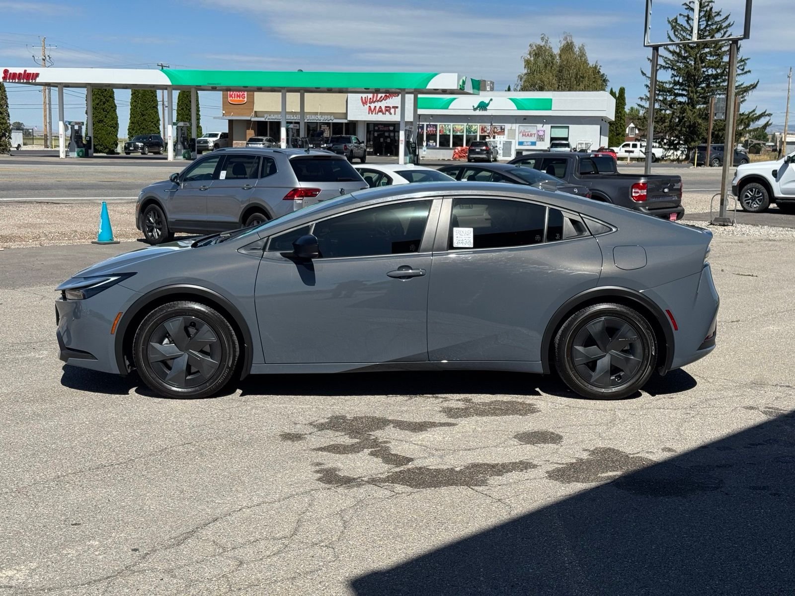 Used 2024 Gray Toyota SE image 10