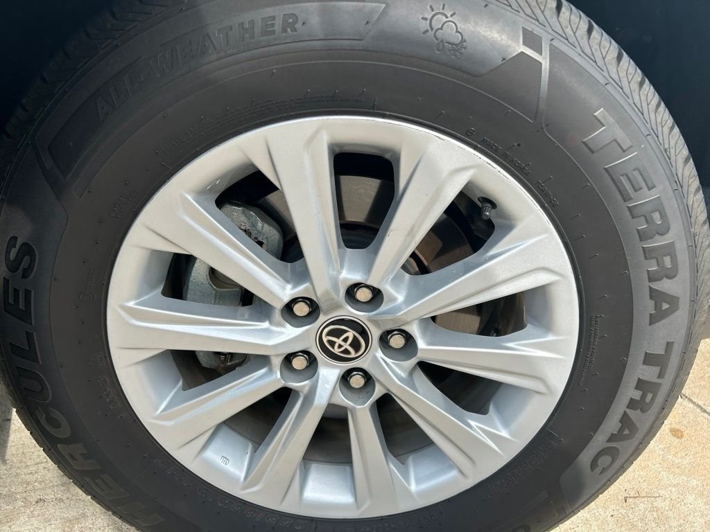 Used 2024 Silver Toyota XLE image 8