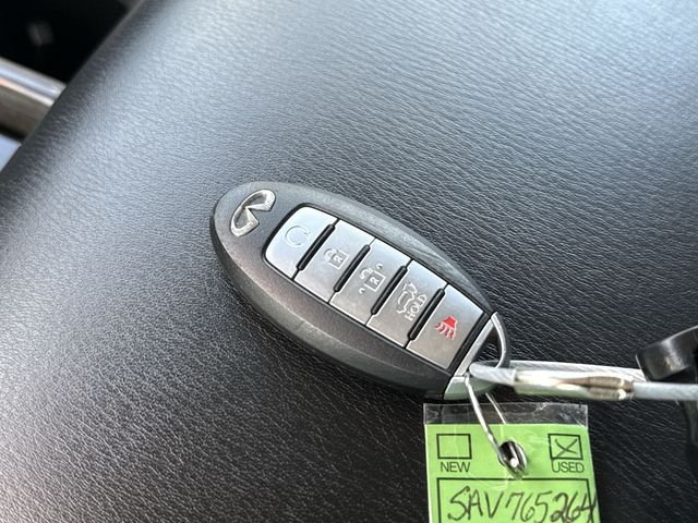 Used 2024 Gray INFINITI LUXE image 30