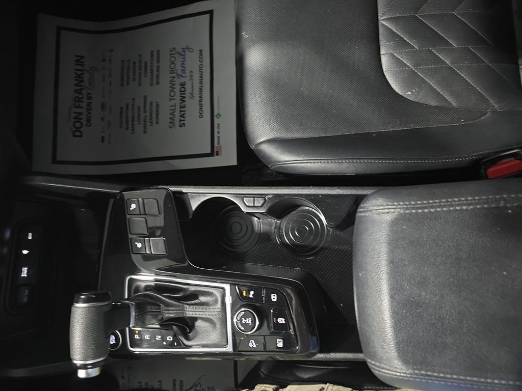 Used 2023 White Kia X-Line image 21