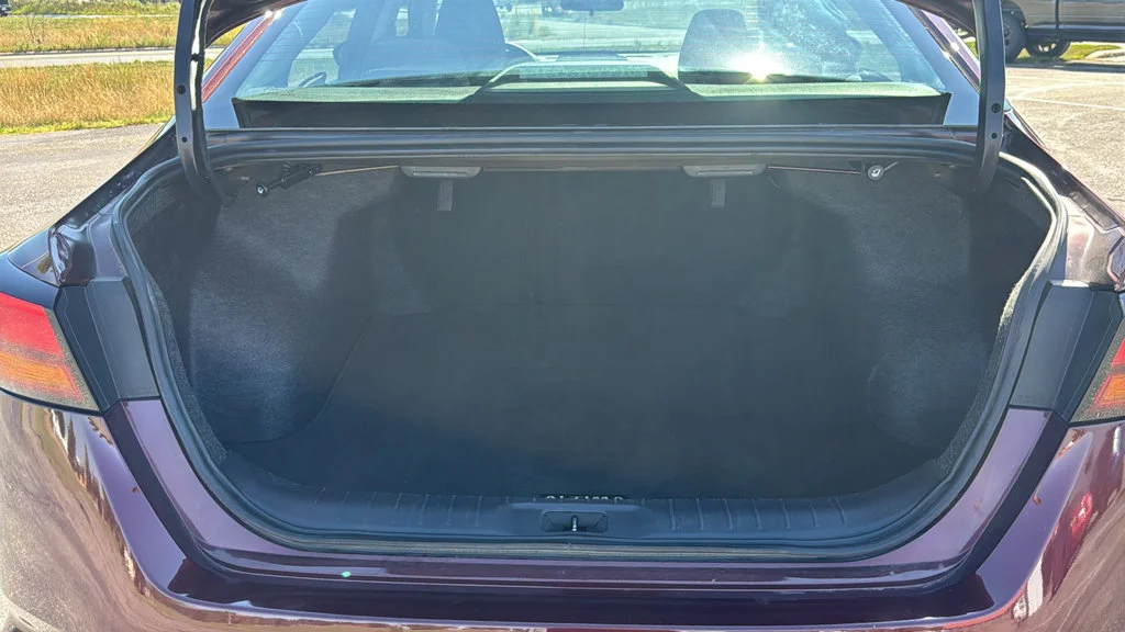 Used 2025 Red Nissan SV image 11