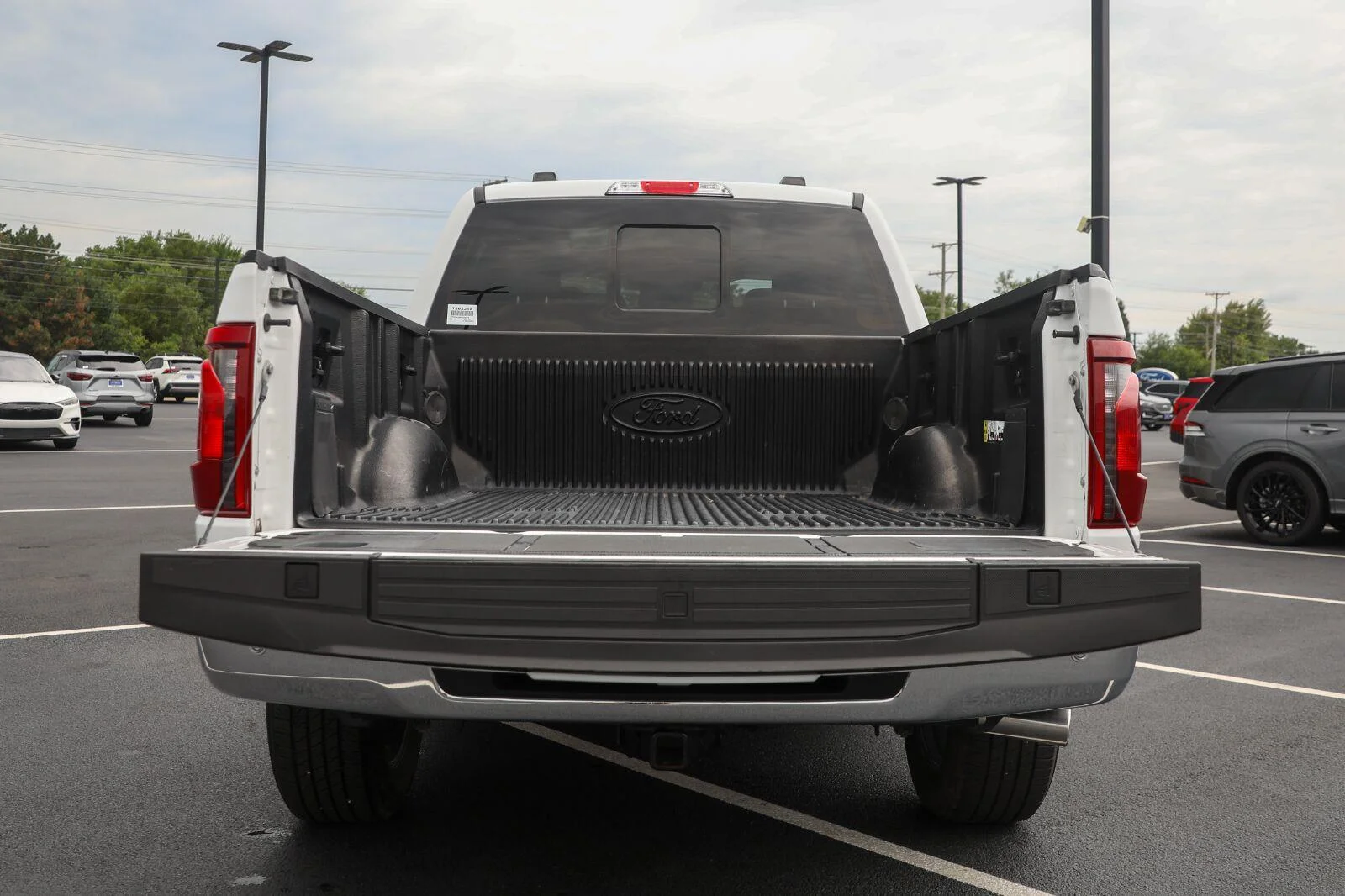 Certified Used 2024 Oxford White Ford XLT image 16