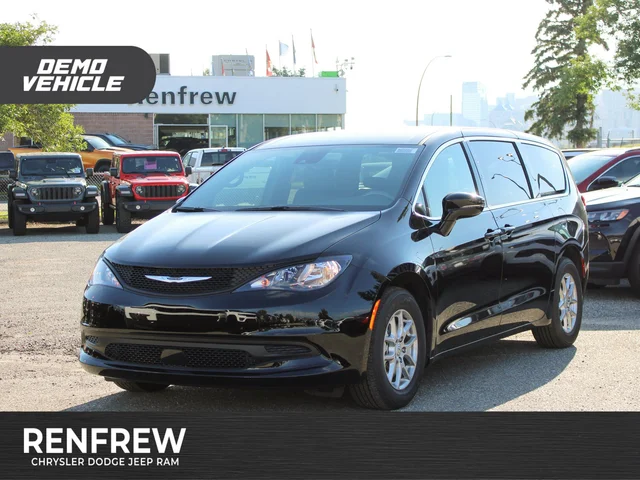 2025 Chrysler Grand Caravan SXT*, Heated Leather, Remote Start, Apple CarPlay