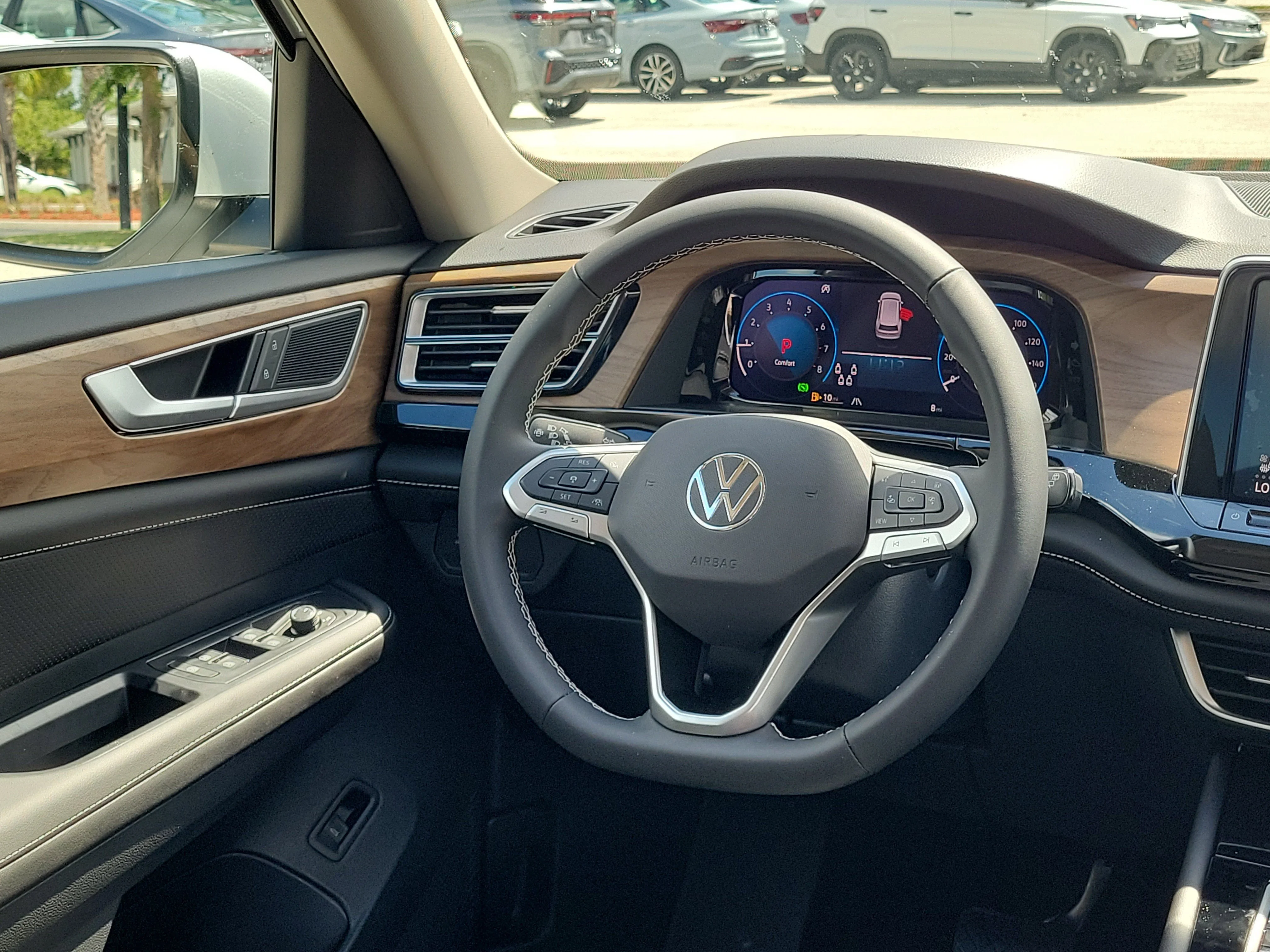 New 2026 White Volkswagen SE w/Technology image 3